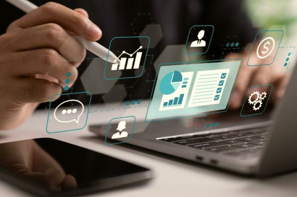 Як підібрати та впровадити CRM-систему для бізнесу